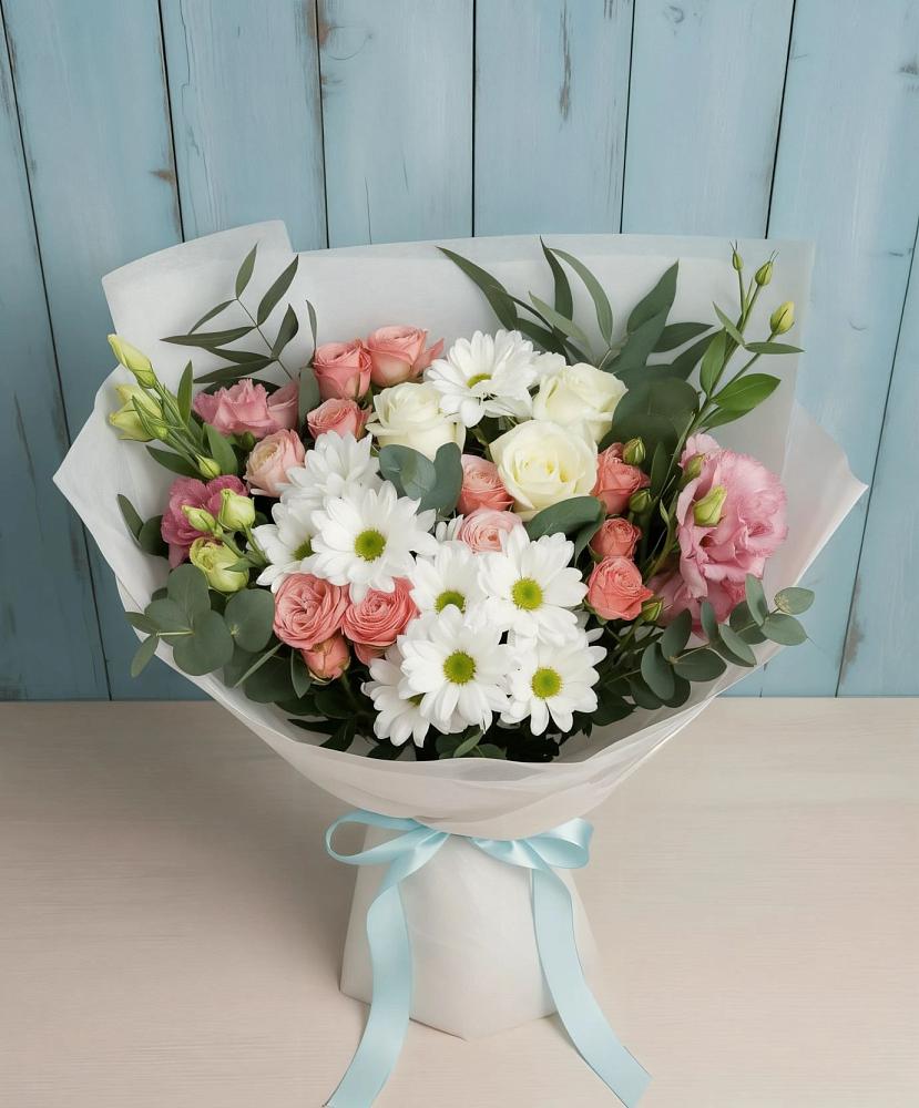 Букет цветов из: Розы, Лизиантусы и Хризантемы в Рыбном