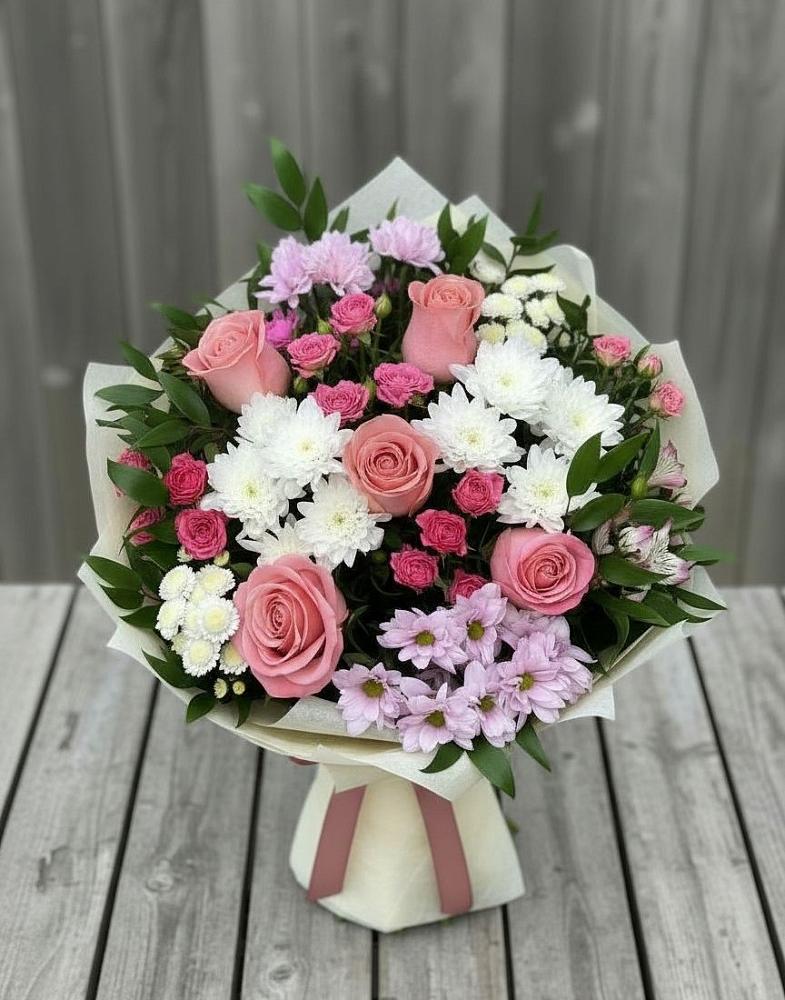 Букет цветов из: Альстромерии, Гвоздики, Розы и Хризантемы в Рыбном