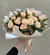 Букет Кремовые розы Латте в Рыбном