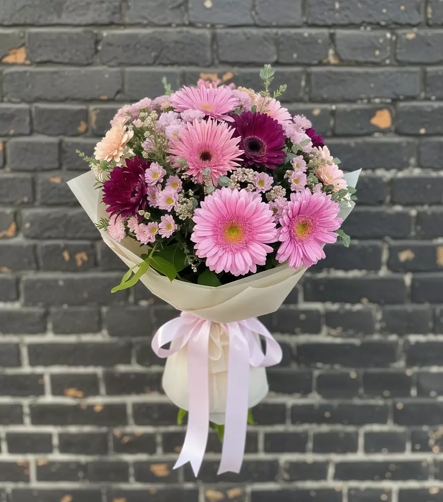 Букет цветов из: Герберы и Хризантемы в Рыбном