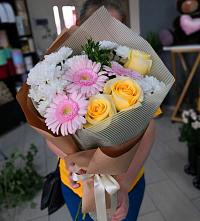 Букет цветов из:  Герберы, Розы и Хризантемы в Рыбном