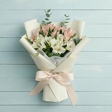 Букет цветов из:  Альстромерии в Рыбном