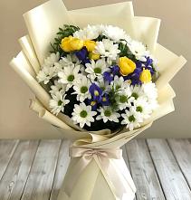 Букет цветов из:  Ирисы, Хризантемы и Розы #REPLACE_PRED# Рыбном