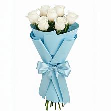 Букет 7 белых роз Проуд в Рыбном