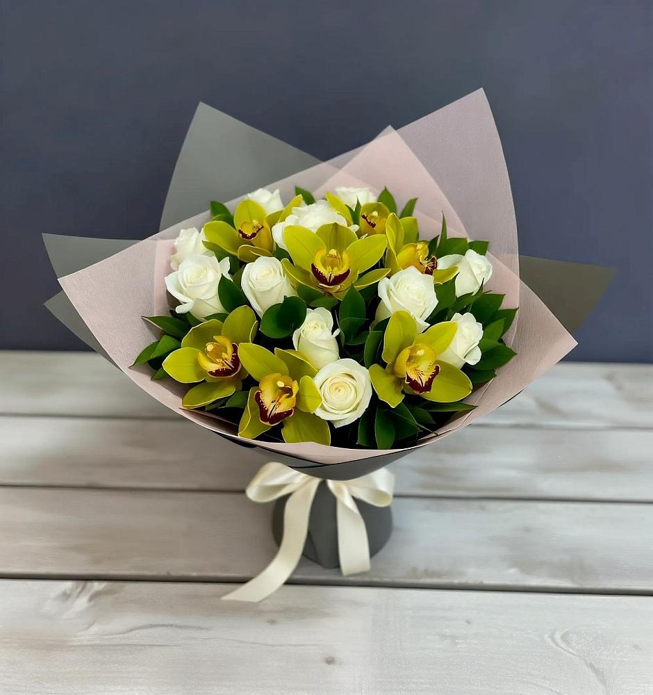 Букет цветов из: Орхидеи и Розы в Рыбном