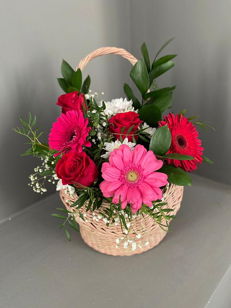 Цветочная композиция из Розы, Хризантемы и Герберы в корзине в Рыбном